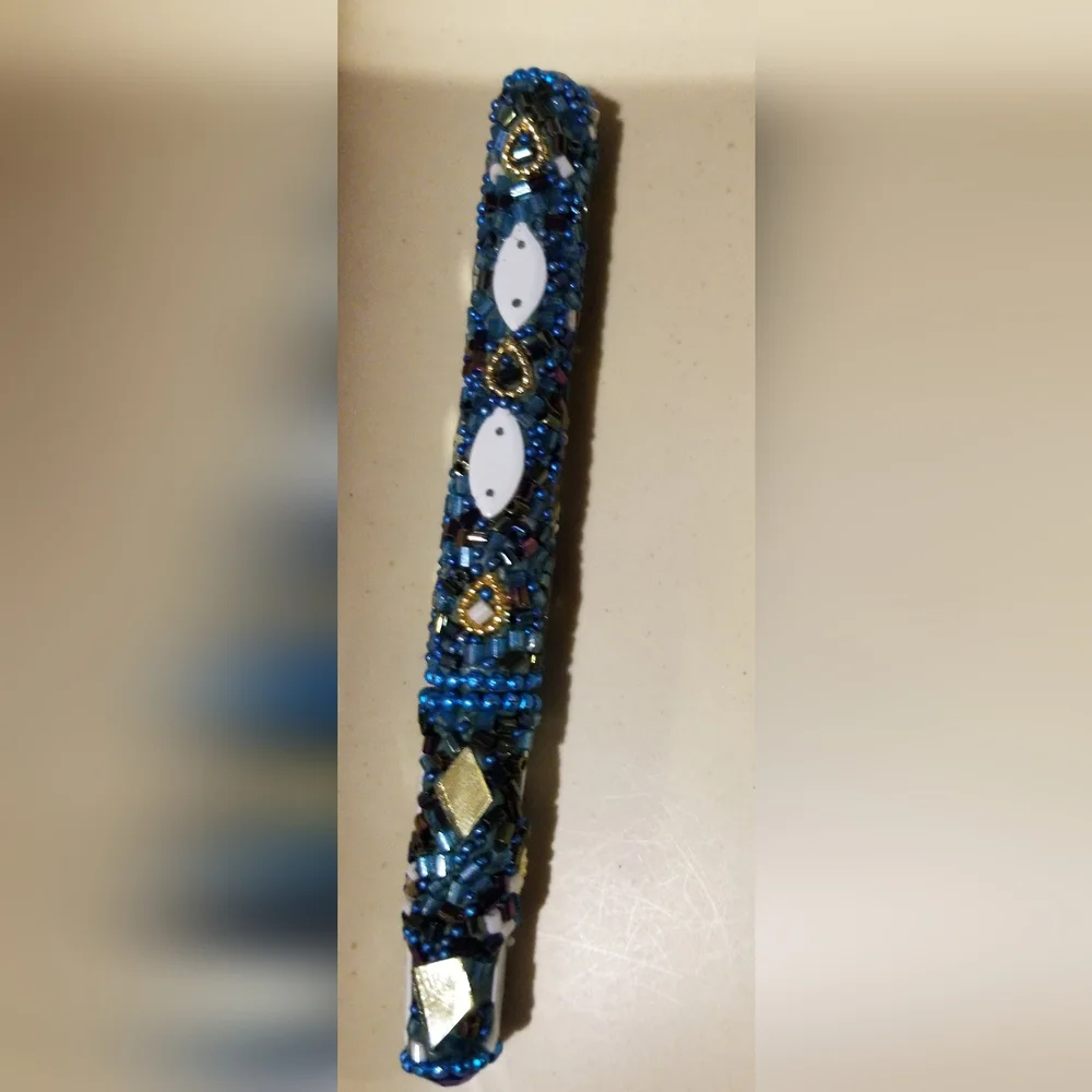 New Blue Beaded Pen Holder with Pen